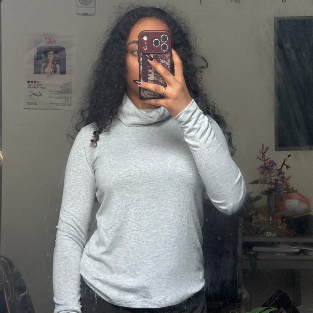 Banana Republic Light Gray Turtleneck Top
